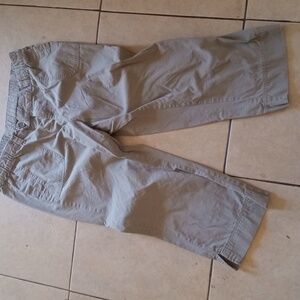 Merternity  capri pants